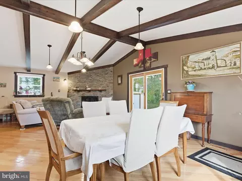 Dining - 2707 Lindell St, Silver Spring, MD 20902 photo 3 of 3
