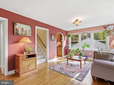 Living - 2707 Lindell St, Silver Spring, MD 20902 photo 1 of 4