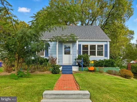 Exterior - 2707 Lindell St, Silver Spring, MD 20902 photo 2 of 7