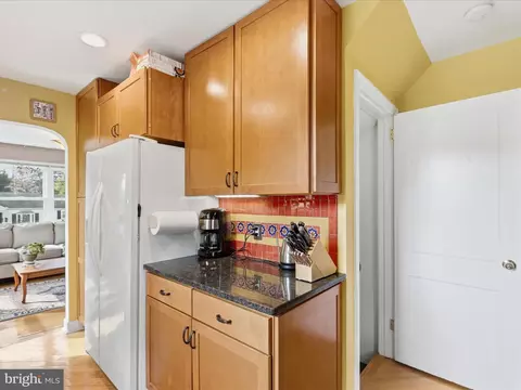 Kitchen - 2707 Lindell St, Silver Spring, MD 20902 photo 3 of 5