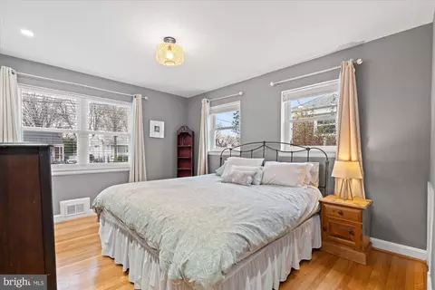 Bedroom - 2213 Darrow St, Silver Spring, MD 20902 photo 1 of 7