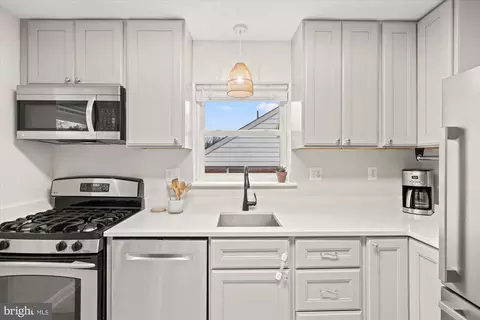 Kitchen - 2213 Darrow St, Silver Spring, MD 20902 photo 2 of 4