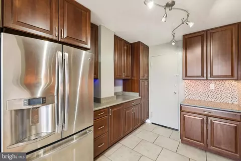10500 Rockville Pike #704, Rockville, MD 20852
