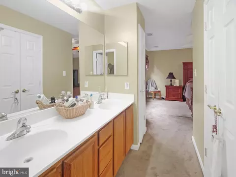 Entry Way - 1401 Jasper St, Silver Spring, MD 20902 photo 3 of 4