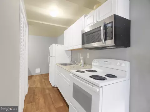 Kitchen - 1401 Jasper St, Silver Spring, MD 20902 photo 4 of 5