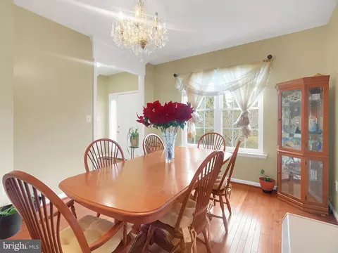 Dining - 1401 Jasper St, Silver Spring, MD 20902 photo 3 of 4