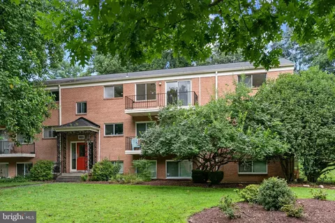 10626 Weymouth St #204, Bethesda, MD 20814