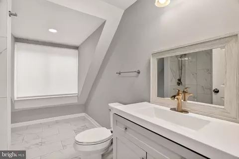 Bath - 110 Melbourne Ave, Silver Spring, MD 20901 photo 2 of 4