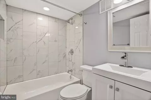Bath - 110 Melbourne Ave, Silver Spring, MD 20901 photo 4 of 4