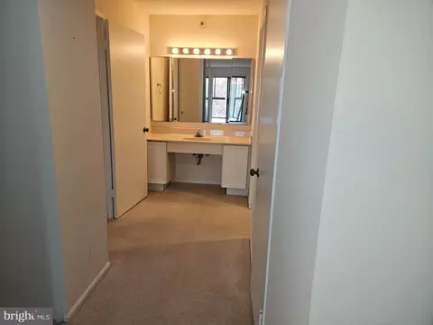 Entry Way - 15107 Interlachen Dr #2-815, Silver Spring, MD 20906 photo 4 of 4