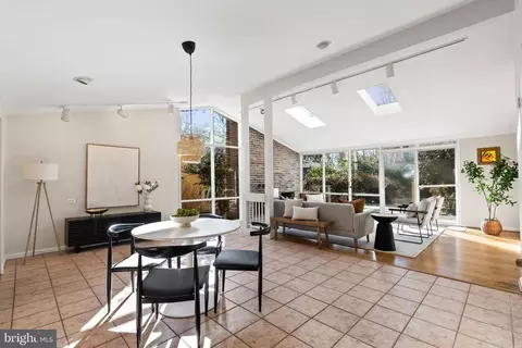 11702 College View Dr, Silver Spring, MD 20902 photo 8