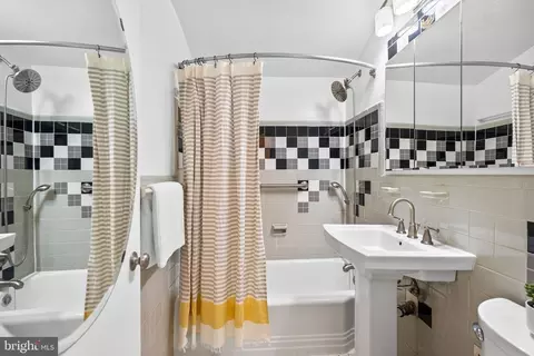 11702 College View Dr, Silver Spring, MD 20902 photo 31