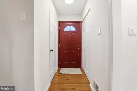 3922 Tynewick Dr #10, Silver Spring, MD 20906 photo 5