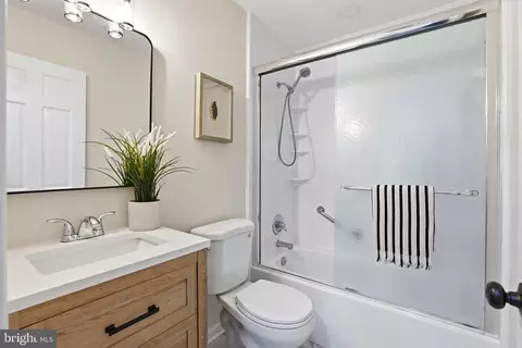 3922 Tynewick Dr #10, Silver Spring, MD 20906 photo 27