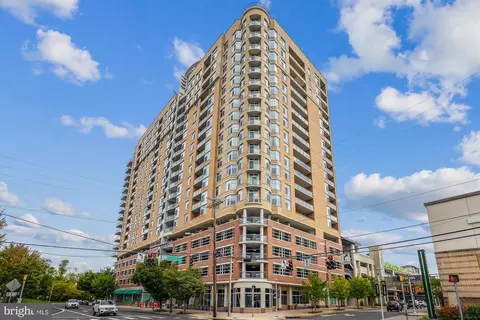 5750 Bou Ave #1905, Rockville, MD 20852