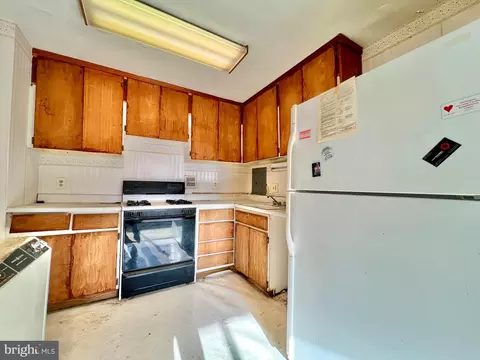 Kitchen - 8830 Piney Branch Rd #402, Silver Spring, MD 20903 photo 2 of 2