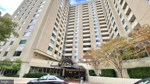 4601 N Park Ave #613, Chevy Chase, MD 20815