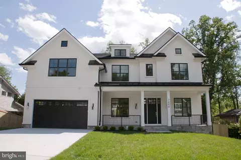 7008 Amy Ln, Bethesda, MD 20817