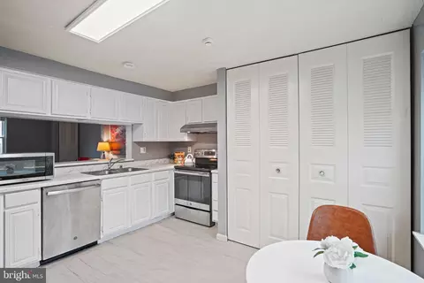Kitchen - 1109 Cavendish Dr, Silver Spring, MD 20905 photo 1 of 2