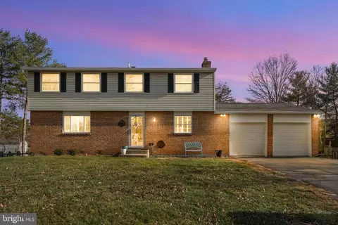 19004 Hempstone Ct, Poolesville, MD 20837