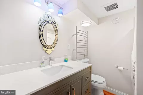 Bath - 1600 Oaklawn Ct, Silver Spring, MD 20903 photo 5 of 6