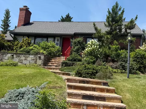 Exterior - 1600 Oaklawn Ct, Silver Spring, MD 20903 photo 4 of 9