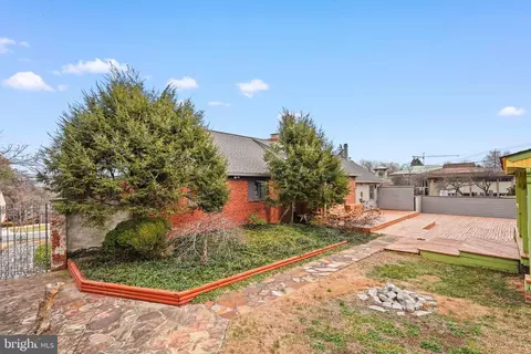 Exterior - 1600 Oaklawn Ct, Silver Spring, MD 20903 photo 9 of 9