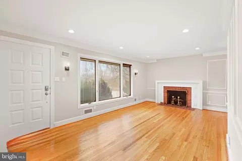 Living - 1600 Oaklawn Ct, Silver Spring, MD 20903 photo 1 of 11