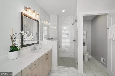 Bath - 8215 River Rd, Bethesda, MD 20817 photo 3 of 5
