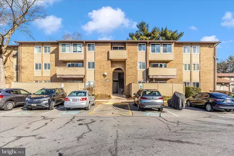 19315 Club House Rd #201, Montgomery Village, MD 20886
