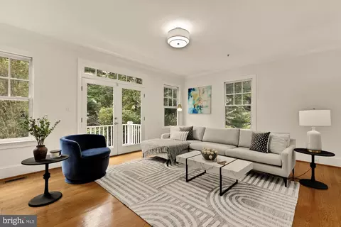 5301 Mckinley St, Bethesda, MD 20814