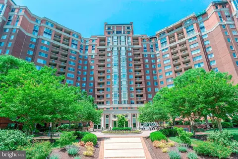 5809 Nicholson Ln #306, North Bethesda, MD 20852