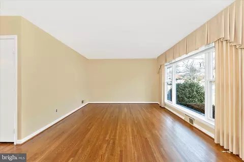 Living - 11802 Pittson Rd, Silver Spring, MD 20906 photo 4 of 7