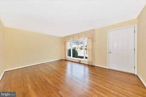 Living - 11802 Pittson Rd, Silver Spring, MD 20906 photo 2 of 7