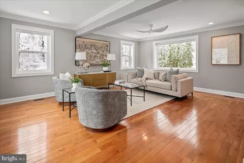 Living - 111 Sunnyside Rd, Silver Spring, MD 20910 photo 2 of 2