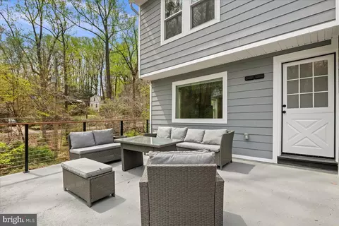 Exterior - 111 Sunnyside Rd, Silver Spring, MD 20910 photo 4 of 6