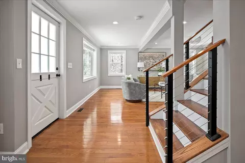 Entry Way - 111 Sunnyside Rd, Silver Spring, MD 20910 photo 1 of 2
