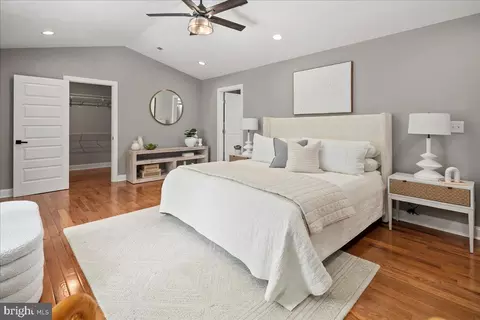 Bedroom - 111 Sunnyside Rd, Silver Spring, MD 20910 photo 2 of 5