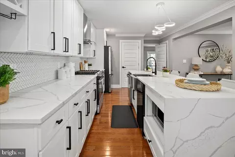Kitchen - 111 Sunnyside Rd, Silver Spring, MD 20910 photo 2 of 4