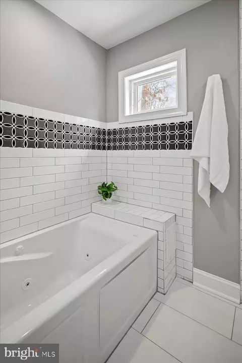 Bath - 111 Sunnyside Rd, Silver Spring, MD 20910 photo 2 of 6