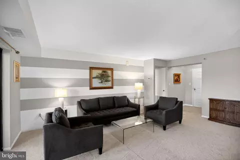 15101 Interlachen Dr #1-102, Silver Spring, MD 20906 photo 4