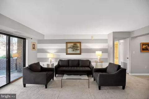 15101 Interlachen Dr #1-102, Silver Spring, MD 20906 photo 5