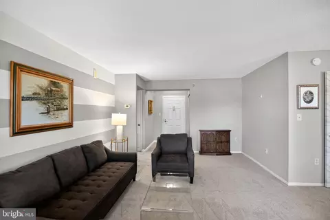 15101 Interlachen Dr #1-102, Silver Spring, MD 20906 photo 6