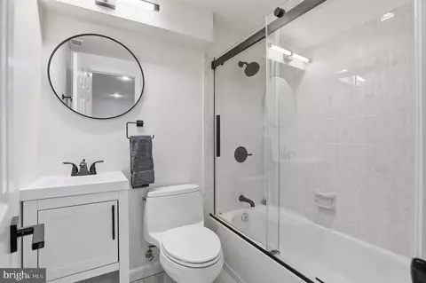 Bath - 13222 Maplecrest Dr, Potomac, MD 20854 photo 5 of 5