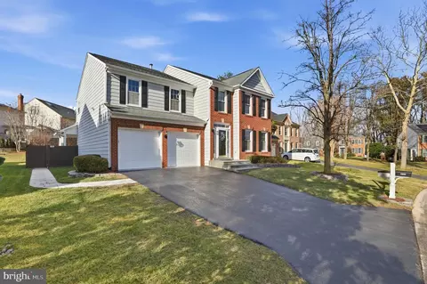 Exterior - 13222 Maplecrest Dr, Potomac, MD 20854 photo 3 of 9