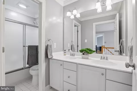 Bath - 13222 Maplecrest Dr, Potomac, MD 20854 photo 4 of 5