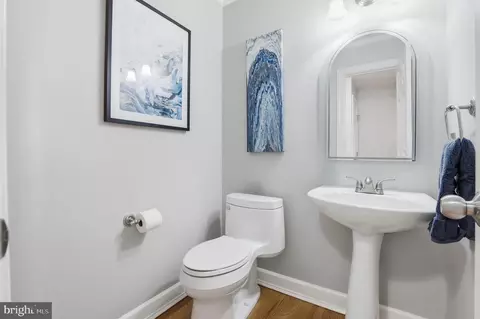 Entry Way - 13222 Maplecrest Dr, Potomac, MD 20854 photo 4 of 6
