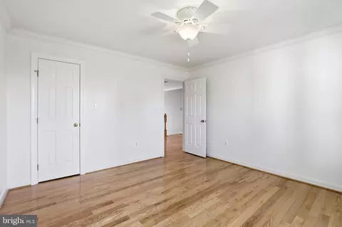 Bedroom - 13222 Maplecrest Dr, Potomac, MD 20854 photo 5 of 6