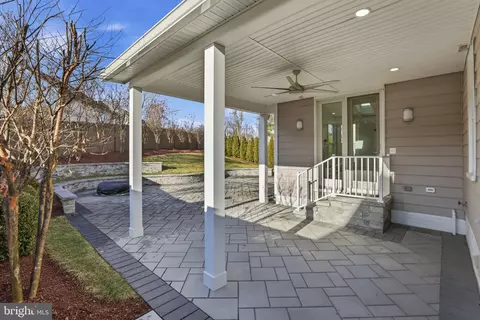 Exterior - 13222 Maplecrest Dr, Potomac, MD 20854 photo 4 of 9