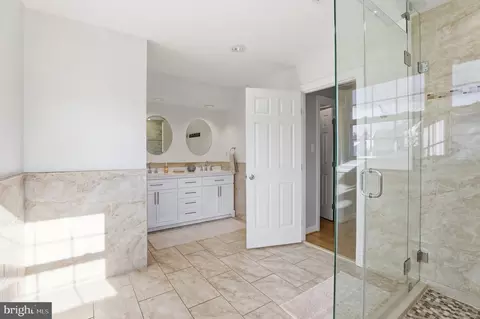 Bath - 13222 Maplecrest Dr, Potomac, MD 20854 photo 1 of 5
